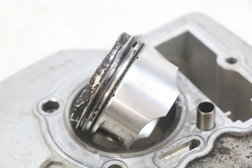 photo de CYLINDRE PISTON DAELIM VJ ROADWIN FI 125 (2008 - 2017)