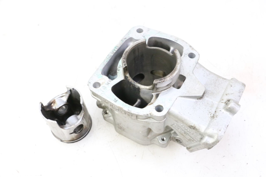 photo de CYLINDRE PISTON APRILIA ETX 125 (1998 - 2002)