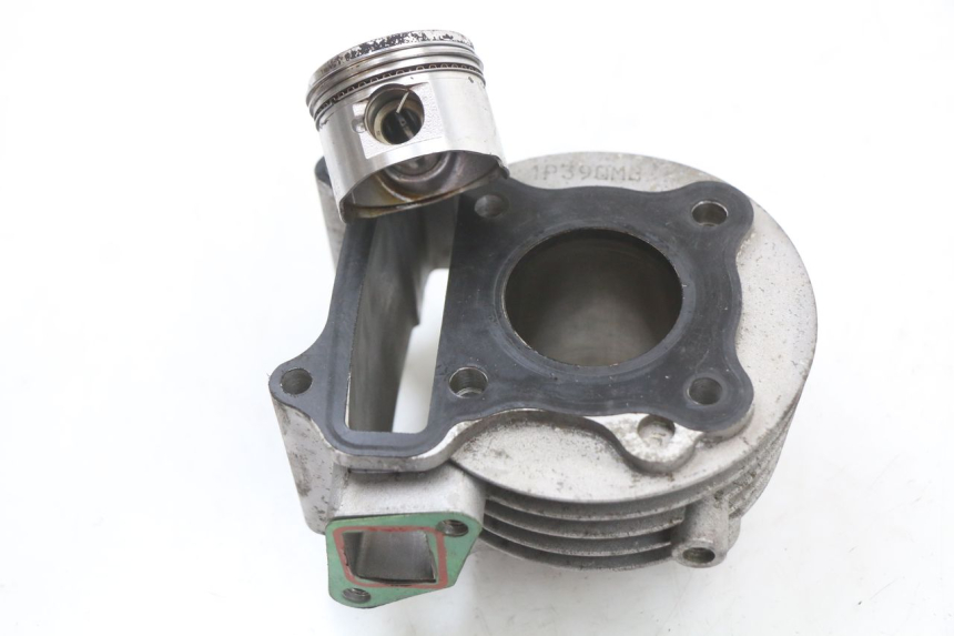 photo de Cylinder Piston EUROCKA R8 4T 50 (2013 - 2022)