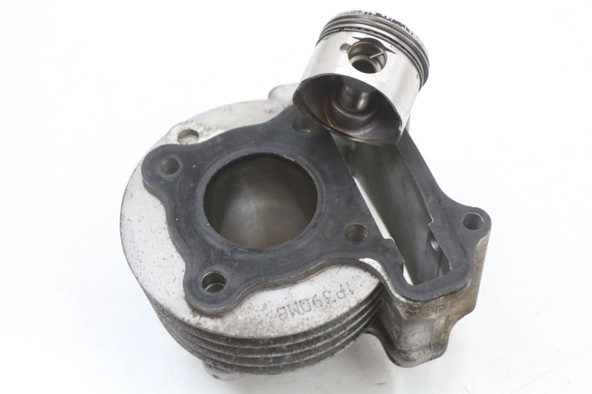 photo de Cylinder Piston EUROCKA R8 4T 50 (2013 - 2022)