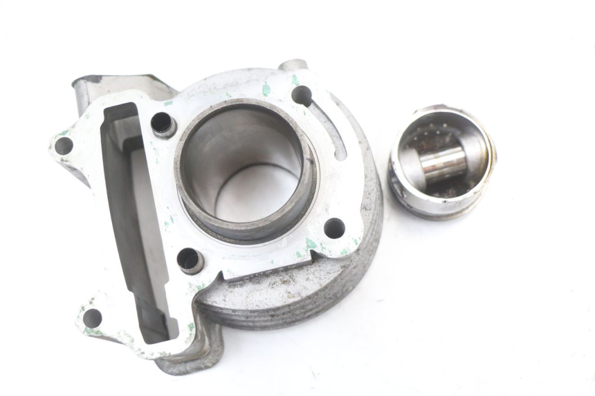 photo de Cylinder Piston EUROCKA R8 4T 50 (2013 - 2022)