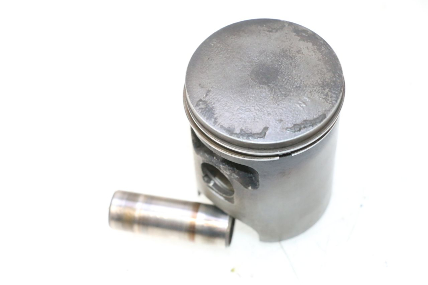 photo de CYLINDRE PISTON HONDA FES PANTHEON 2T 125 (1998 - 2002) - Zoom état d’usage