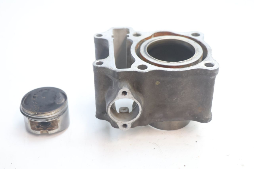 photo de CYLINDRE PISTON HONDA FES S-WING SWING ABS 125 (2007 - 2015) - Détail de la pièce