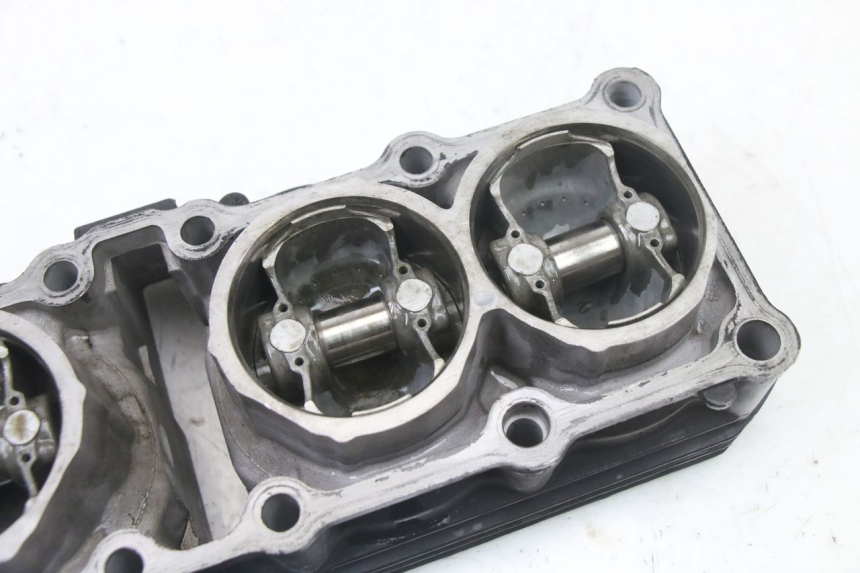 photo de CYLINDRE PISTON YAMAHA FZS FAZER 600 (2001 - 2003) - Vue rapprochée