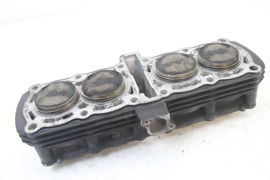 photo de CYLINDRE PISTON YAMAHA FZS FAZER 600 (2001 - 2003) - Autre angle de vue