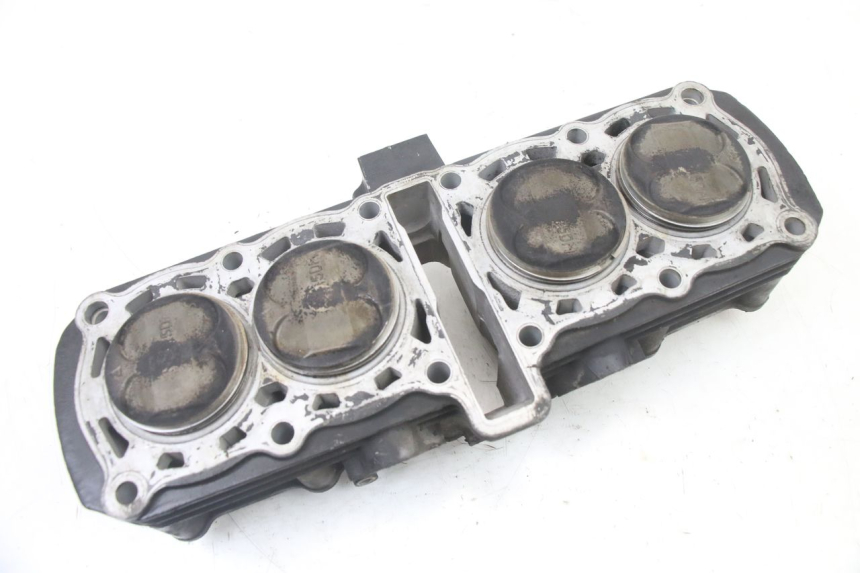 photo de CYLINDRE PISTON YAMAHA FZS FAZER 600 (2001 - 2003) - Vue d’ensemble