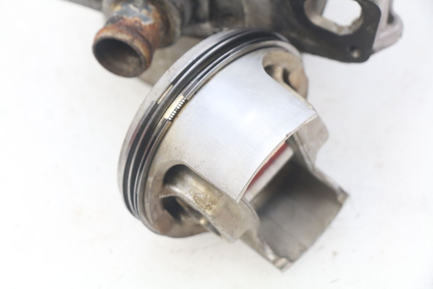 photo de CYLINDRE PISTON PEUGEOT GEOPOLIS 400 (2007 - 2013) - Focus structure