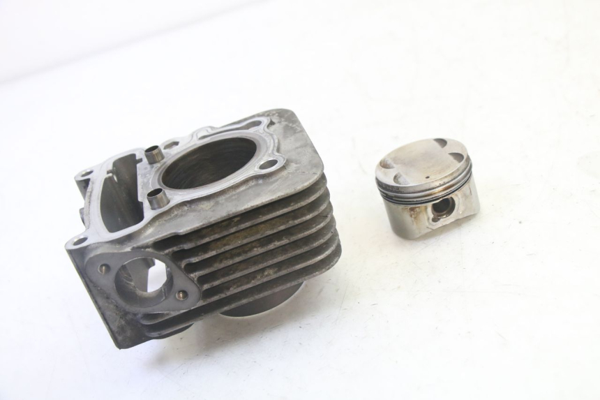 photo de CYLINDRE PISTON DAELIM HISTORY 125 (2001 - 2002)