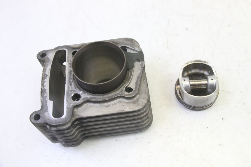 photo de CYLINDRE PISTON DAELIM HISTORY 125 (2001 - 2002)