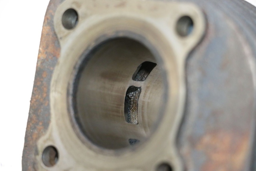 photo de CYLINDRE PISTON RIDE JUMP 2T 50 (2012 - 2017) - Gros plan technique