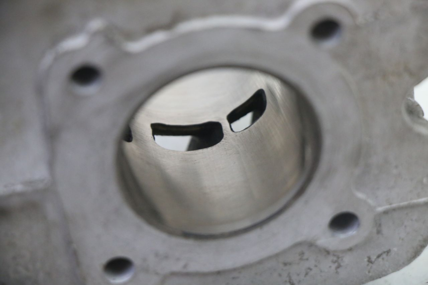 photo de CYLINDRE PISTON PEUGEOT KISBEE 2T 50 (2018 - 2022)