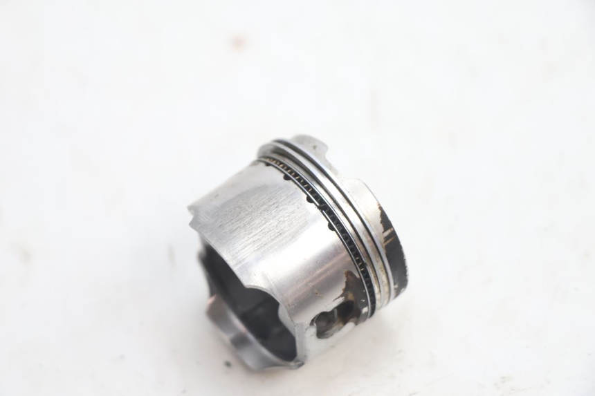 photo de CYLINDRE PISTON PEUGEOT KISBEE 4T 50 (2010 - 2017) - Vue rapprochée