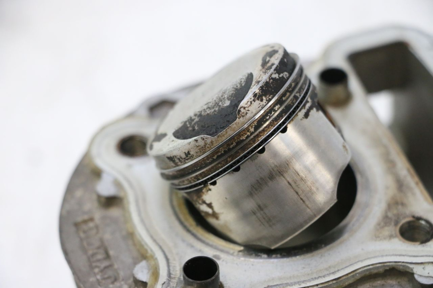 photo de CYLINDRE PISTON PEUGEOT KISBEE 4T 50 (2010 - 2017) - Inspection visuelle