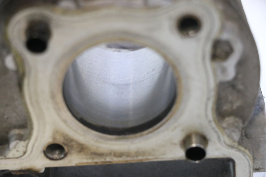 photo de CYLINDRE PISTON PEUGEOT KISBEE 4T 50 (2010 - 2017) - Autre angle de vue