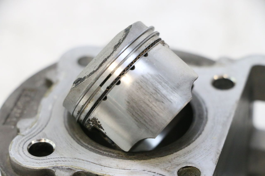 photo de CYLINDRE PISTON PEUGEOT KISBEE 4T 50 (2018 - 2022) - Détail de la pièce
