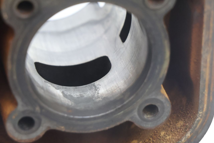 photo de CYLINDRE PISTON PEUGEOT LUDIX BLASTER 50 (2006 - 2014) - Photo complémentaire