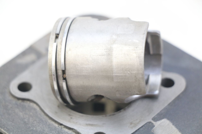 photo de CYLINDRE PISTON PEUGEOT LUDIX 50 (2008 - 2017)