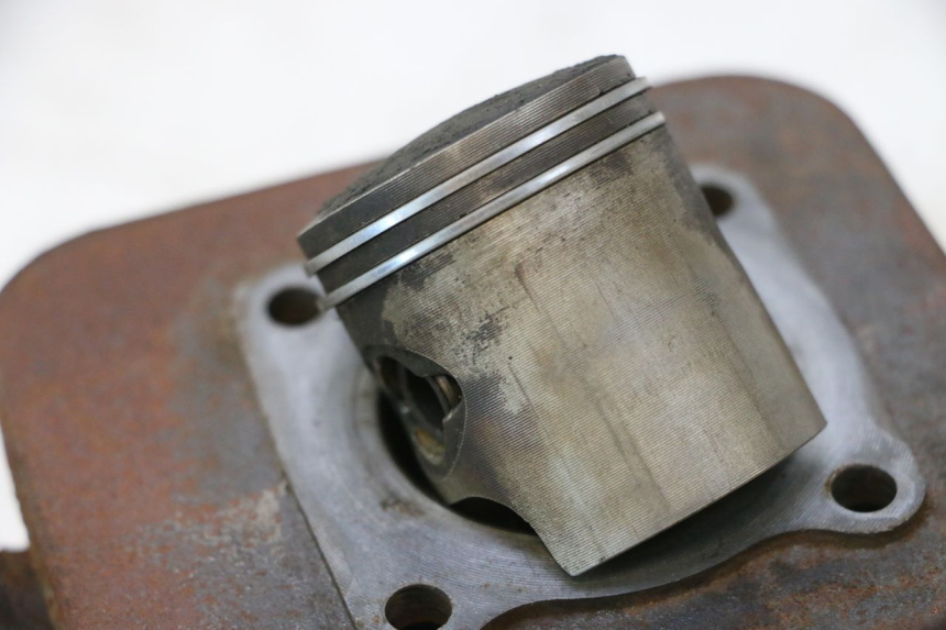 photo de CYLINDRE PISTON PEUGEOT LUDIX 50 (2008 - 2017) - Zoom composants