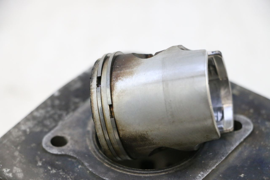 photo de CYLINDRE PISTON PEUGEOT LUDIX ONE 14P 50 (2004 - 2013) - Inspection visuelle