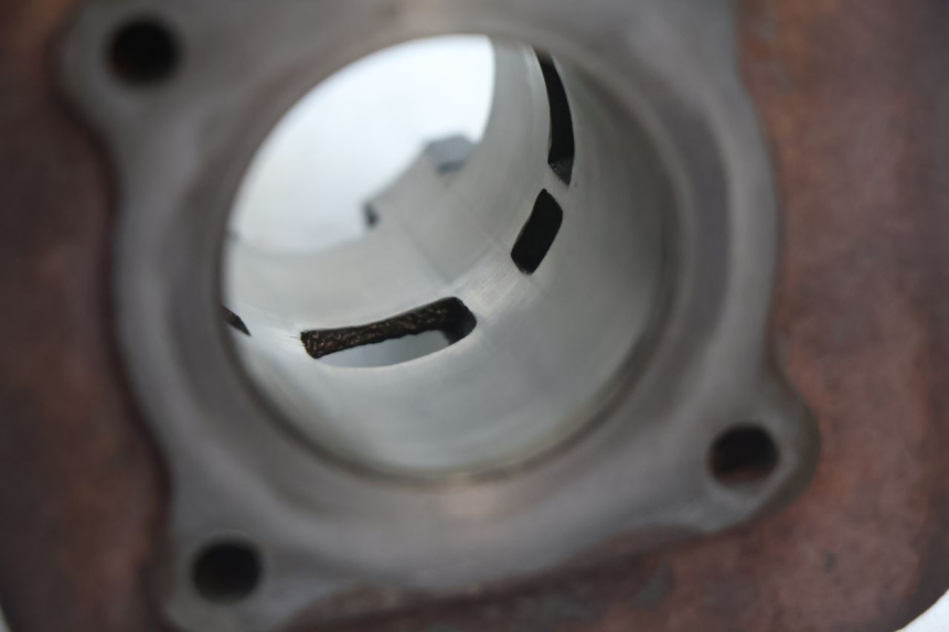 photo de CYLINDRE PISTON PEUGEOT LUDIX ONE 50 (2004 - 2013) - Inspection visuelle