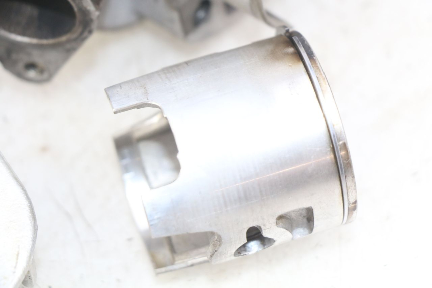 photo de CYLINDRE PISTON MBK BOOSTER SPIRIT 50 (1999 - 2003)