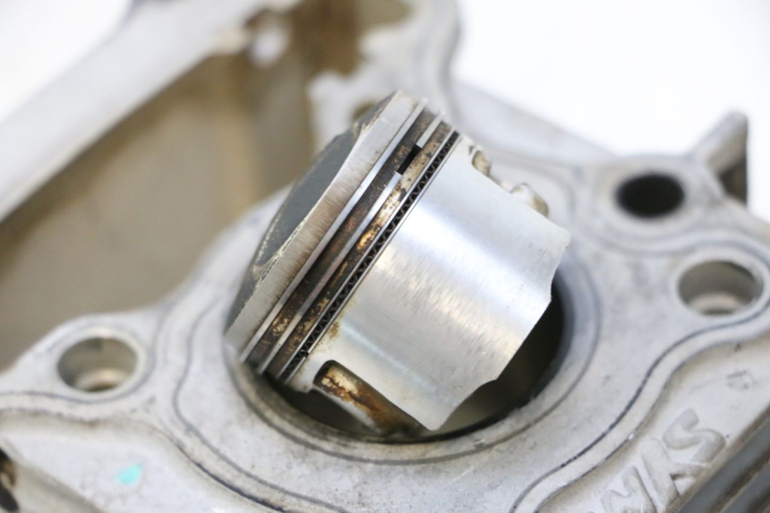 photo de CYLINDRE PISTON SYM MIO 50 (2005 - 2010) - Inspection visuelle