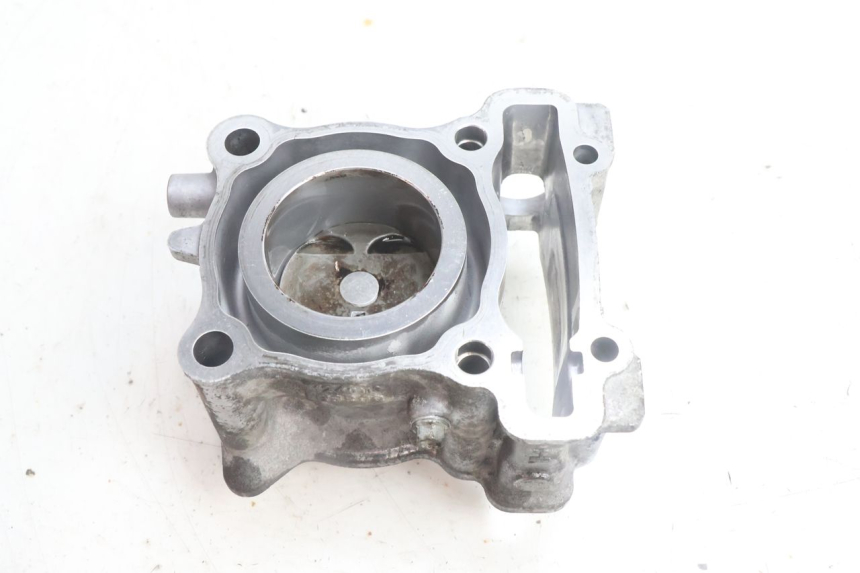 photo de CYLINDRE PISTON YAMAHA N-MAX NMAX 125 (2021 - 2024) - Autre angle de vue