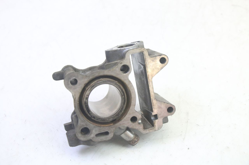 photo de CYLINDRE PISTON YAMAHA NEOS NEO'S 4T 50 (2008 - 2016) - Points de fixation