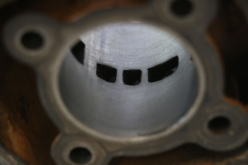 photo de CYLINDRE PISTON MBK NITRO 50 (2004 - 2008) - État de surface