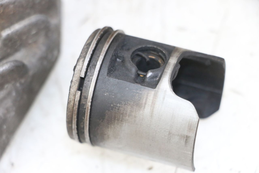 photo de CYLINDRE PISTON PEUGEOT KISBEE 2T 50 (2010 - 2017)