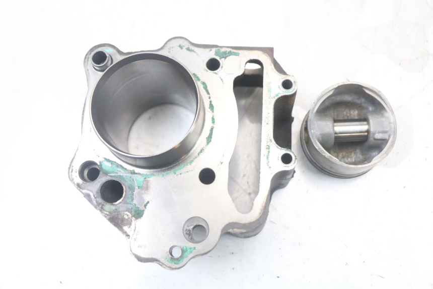 photo de CYLINDRE PISTON PEUGEOT SATELIS 125 (2006 - 2009)