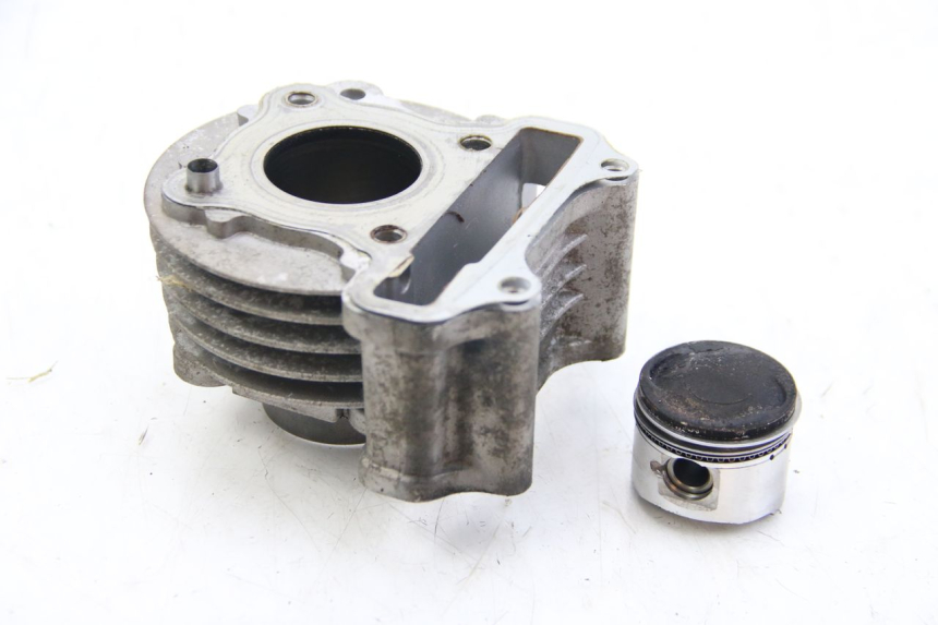 photo de CYLINDRE PISTON PEUGEOT V-CLIC VCLIC 50 (2007 - 2013)