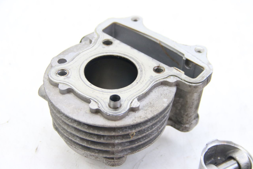 photo de CYLINDRE PISTON PEUGEOT V-CLIC VCLIC 50 (2007 - 2013)