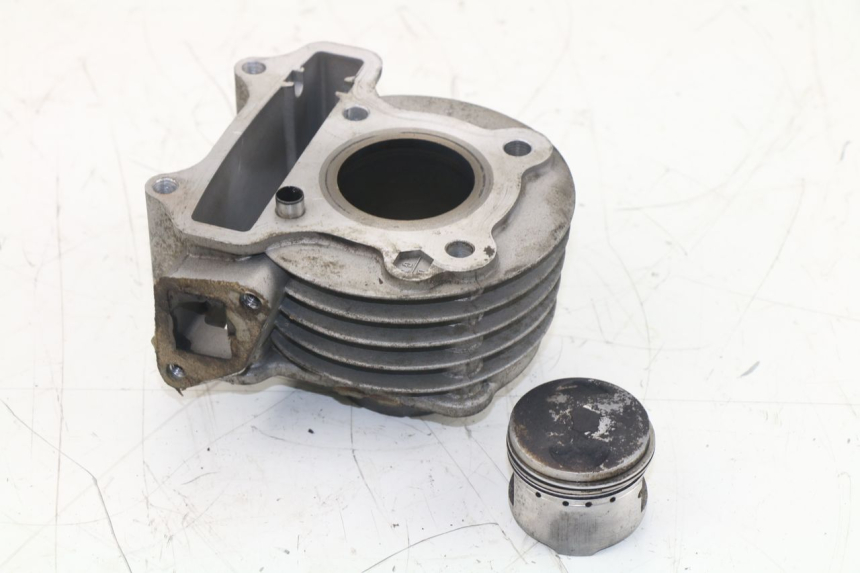 photo de CYLINDRE PISTON PEUGEOT V-CLIC VCLIC 50 (2007 - 2013)