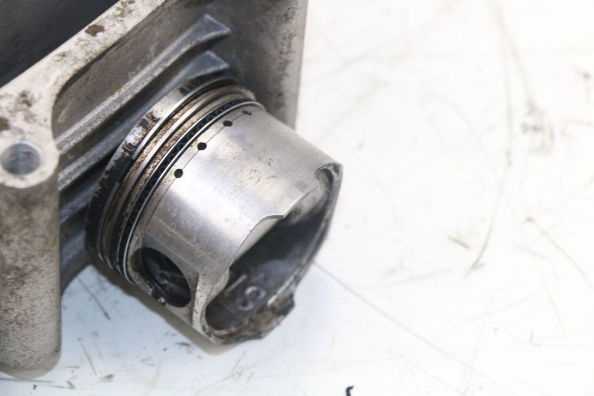 photo de CYLINDRE PISTON PEUGEOT V-CLIC VCLIC 50 (2007 - 2013)