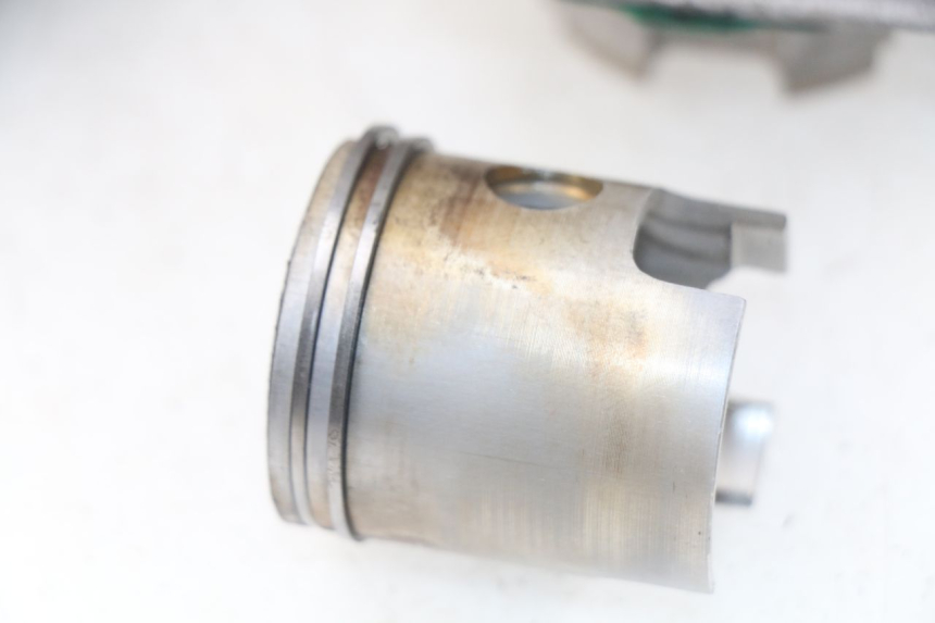 photo de CYLINDRE PISTON PEUGEOT VIVACITY 50 (2004 - 2009)