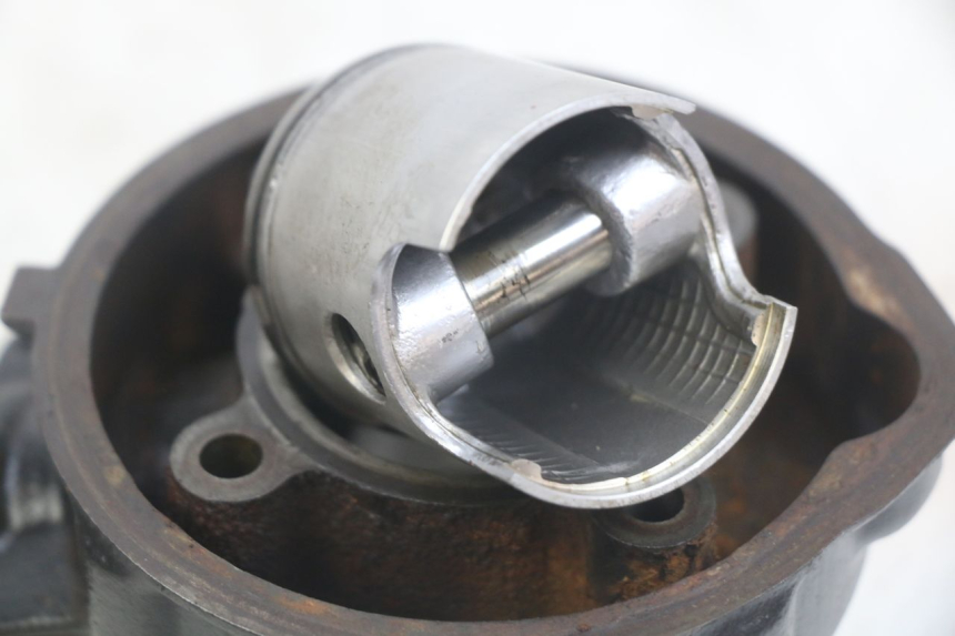 photo de CYLINDRE PISTON PEUGEOT XP6 50 (2006 - 2011)