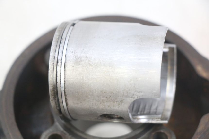 photo de CYLINDRE PISTON PEUGEOT XP6 50 (2006 - 2011)