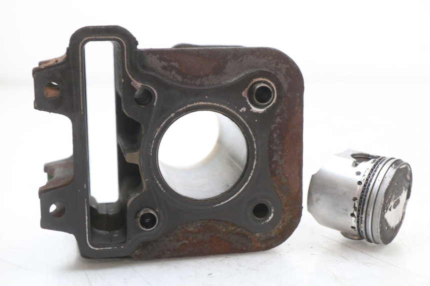 photo de CYLINDRE PISTON PIAGGIO FLY 4T 50 (2004 - 2010)