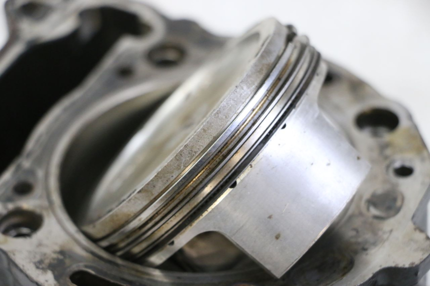 photo de CYLINDRE PISTON PIAGGIO VESPA GRANTURISMO 200 (2004 - 2005)