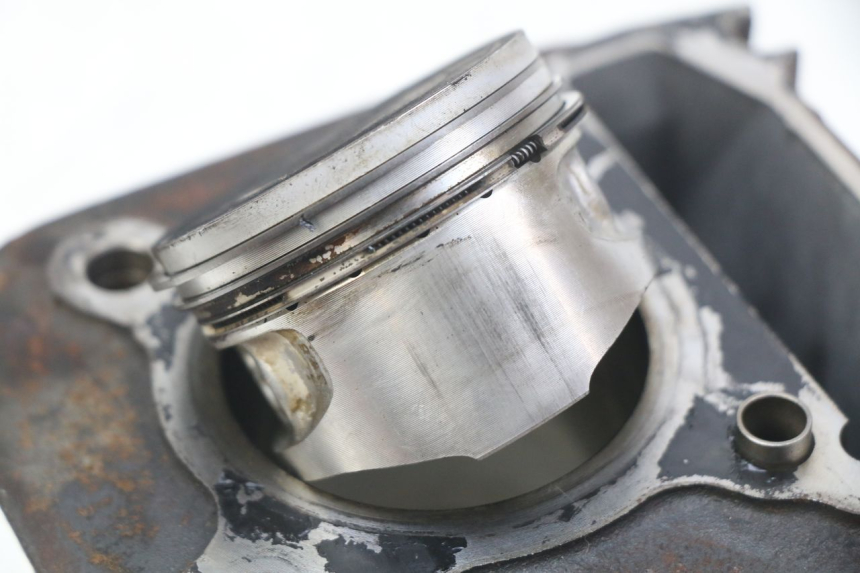 photo de CYLINDRE PISTON PIAGGIO VESPA LX 125 (2005 - 2010)