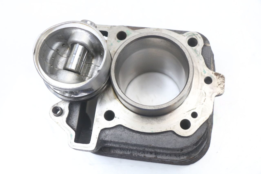 photo de CYLINDRE PISTON PIAGGIO VESPA LX 125 (2005 - 2010)