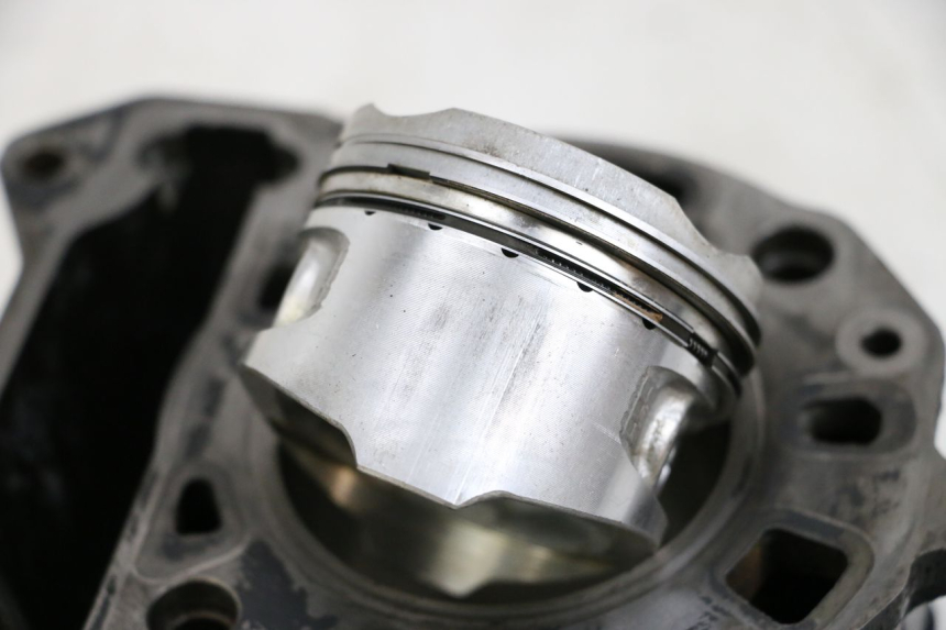 photo de CYLINDRE PISTON PIAGGIO XEVO - X EVO 125 (2007 - 2016)