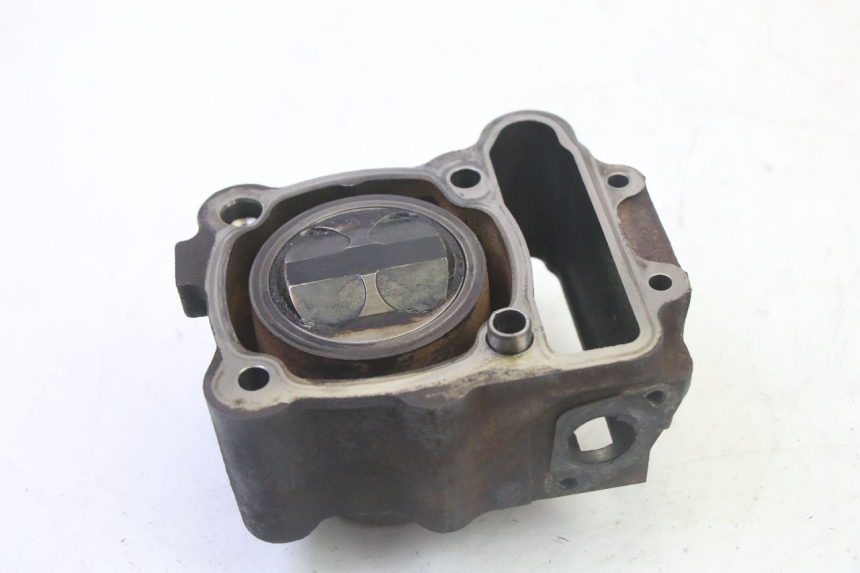 photo de CYLINDRE PISTON PEUGEOT SATELIS 125 (2010 - 2012)