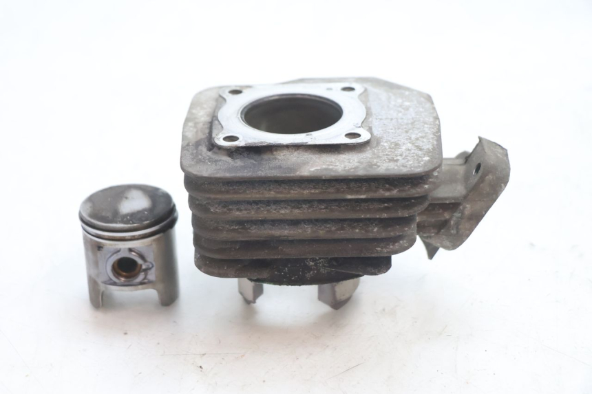 photo de CYLINDRE PISTON PEUGEOT SPEEDFIGHT 2 AC 50 (2000 - 2009) - Détail de la pièce