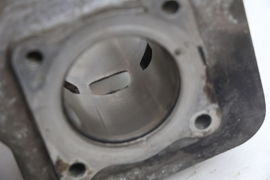 photo de CYLINDRE PISTON PEUGEOT SPEEDFIGHT 2 AC 50 (2000 - 2009) - Détails caractéristiques