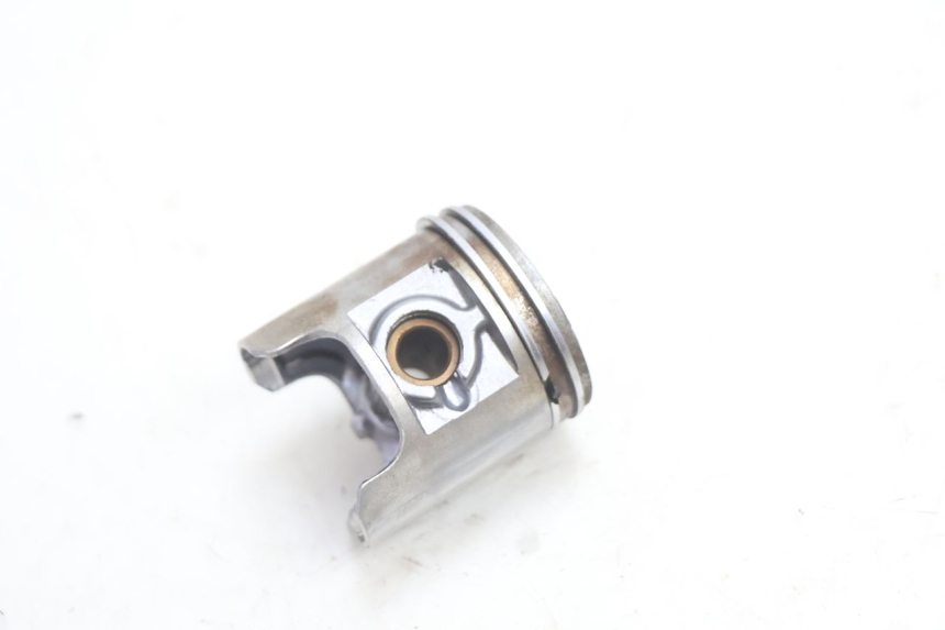 photo de CYLINDRE PISTON PEUGEOT SPEEDFIGHT 2 AC 50 (2000 - 2009) - Vue rapprochée