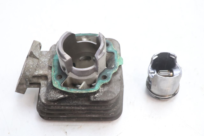 photo de CYLINDRE PISTON PEUGEOT SPEEDFIGHT 2 AC 50 (2000 - 2009) - Zoom état d’usage