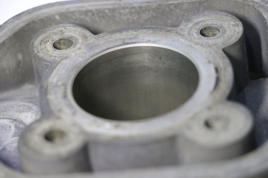 photo de CYLINDRE PISTON PEUGEOT SPEEDFIGHT LC 50 (1996 - 2002) - Autre angle de vue