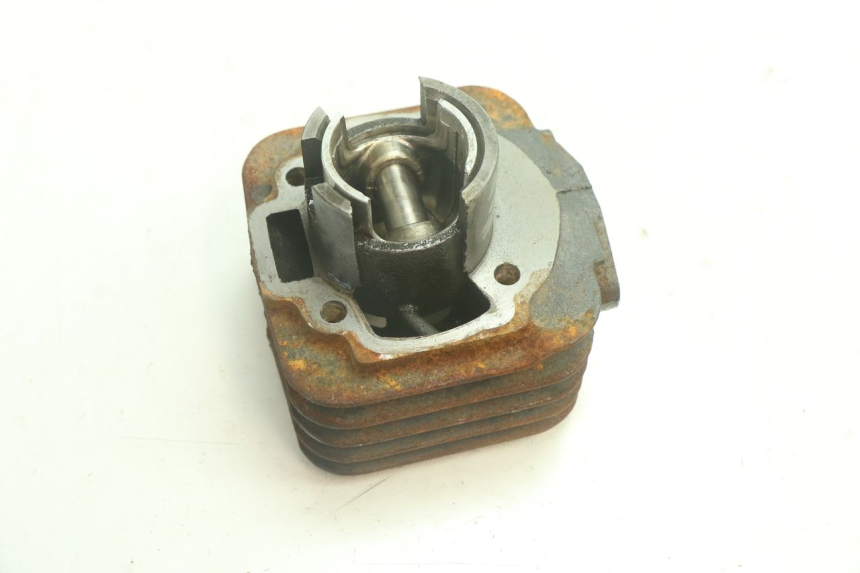 photo de CYLINDRE PISTON GILERA STALKER 50 (2004 - 2014) - Gros plan technique